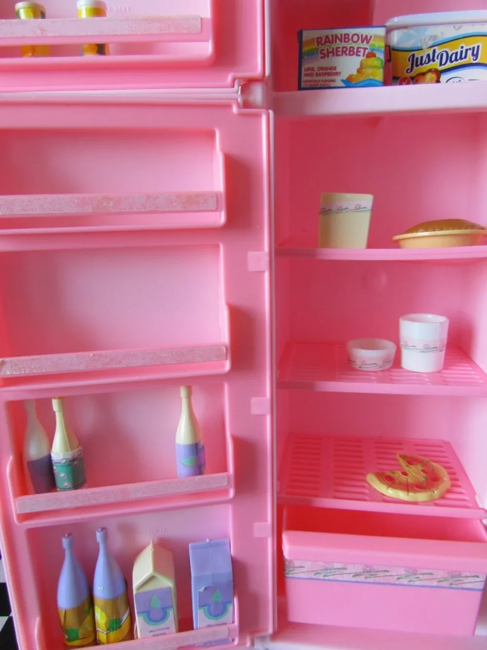 BARBIE REFRIGERATOR, PINK FRIDGE in ORIGINAL BOX, VINTAGE 1990 MATTEL #4776 GOOD